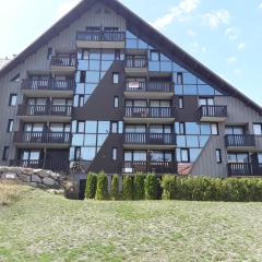 Appartement Reallon 5 personnes en rez de jardin