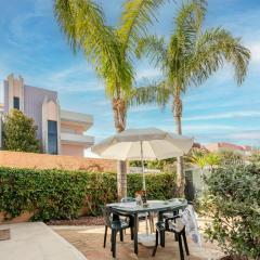 Ida's Garden Apartment with parking