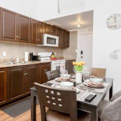 Great Kensington Market 2BR Apartment