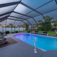 Cortez Chic! Private Heated Pool home, Cinema Room!