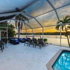 Casa Palma! Beautiful waterfront home with heated pool & dock!