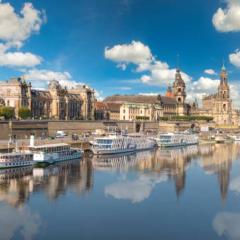 Dresden Am See Suite mit einem Schlafzimmer & Balkon