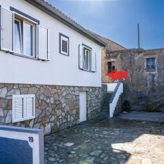 Apartments with parking space Vir - 22682