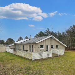 12 person holiday home in Rødby-By Traum