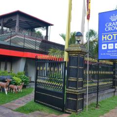 Grand Crown Hotel