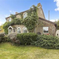 Old Lodge Cottage, dog friendly and rural