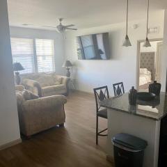 Beautiful 2 bedroom in Sarasota Florida