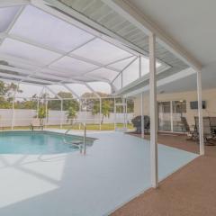 Sea Salt Retreat! Private pool home in Bradenton just 5 miles from Anna Maria!
