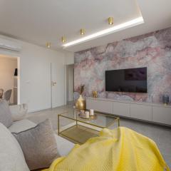 Sea La Vie Apartment