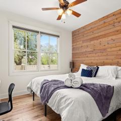 Chic & comfy KING bed Near Downtown Austin 8mins from ATX Airport & Mueller Development