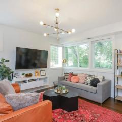 Stylish Home for 12 8th Ave South 6 Beds