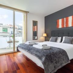 3bedroom Duplex with balcony in plaza Cataluña