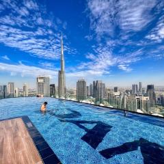 Dubai Scenic Infinity Pool with Burj Khalifa Views