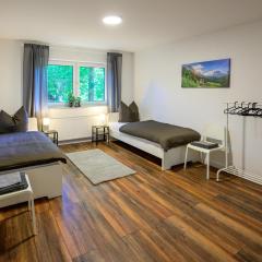 Moderne Ferienwohnung / Monteurswohnung mit 8 Betten in Marburg