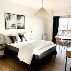 studio à deux pas de la plage et des commerces