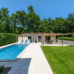 Beautiful Villa Lakora with pool in Porec