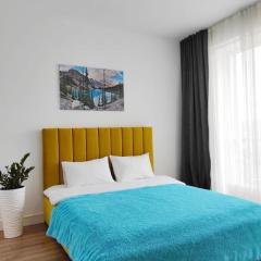 52 напротив ТРЦ MEGA возле гор