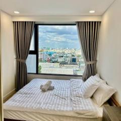 2 bedroom Luxury Condo in City Central
