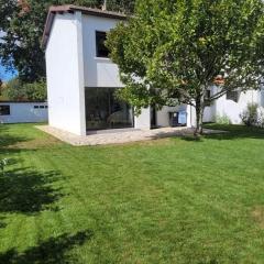 Jolie maison 3 chb et jardin proche Arcachon