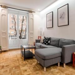 Madrid Embajadores II - Apartamento de 4 dormitorios con Balcón