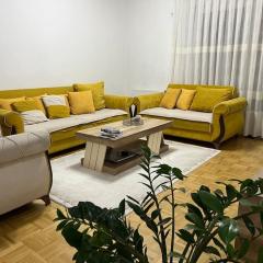 J&D Apartment Prishtina - 1 double & 2 single beds