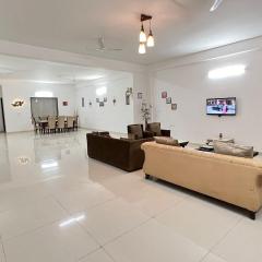 COMFY STAYZ 3BHK Bungalow SK 14 Sector 112