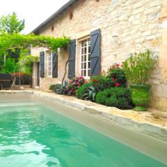 Magnifique villa en pierres au cœur de Saint Antonin Noble Val - Piscine privée - Cheminée intérieure - 10 personnes