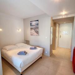 HENRI CAMILLE REAL ESTATE - Rouaze 2 -Studio à 50m center