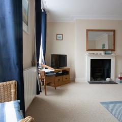 Elegant 2 bed in the heart of Falmouth - sleeps 4