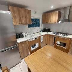 Cosy London Family apartment for 4 persons near Westfield Shepherd's Bush