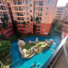 Seven Seas Jomtien 6 floor pool view