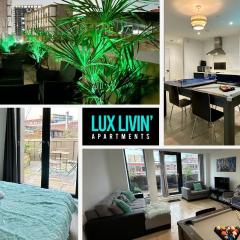 Lux Livin' Apartments - Luxury 2 Bed Apartment with Sky Garden