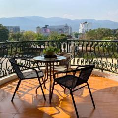 Apartment with mountain-view near nimman