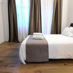 R & A Minerva Suites