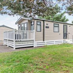 2 Bed 6 Berth Lodge in Shorefield Oakdene Dorset