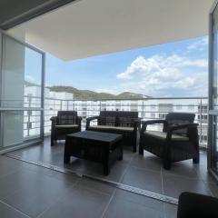 Aqualina Orange Girardot, décimo piso