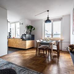 oompH UrbanVibe Centrum Stylish 2BR Hideaway