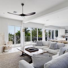 The Narrows- Executive Bayfront Estate on Captiva