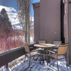 Lovely 2BR Near Skiing with Hot Tub Pool Access