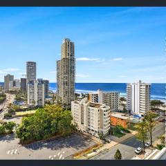Comfy Surfers Paradise Studio with Ocean View