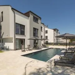 Villa Matic I apartment with balcony and shared pool