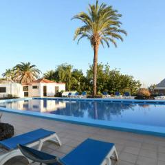 Bungalow con piscina comunitaria