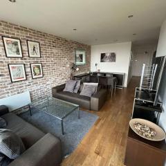 Modern 2-bed Apartment 5 mins from London Bridge