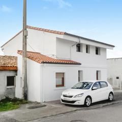 Cozy Apartment In Santander With Kitchen