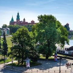 Castle View Apartments by Tyzenhauz