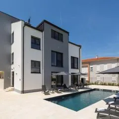 Villa Matic apartment with balcony and shared pool