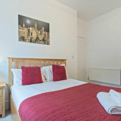 Elton Place - City Centre Location - Free Parking, Fast WiFi and Smart TV by Yoko Property