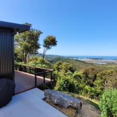 Golden Bay Heights - Luxury Accommodation