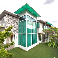 IPOH Bercham Gorgeous Glass Villa