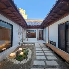 한율재 독채 한옥